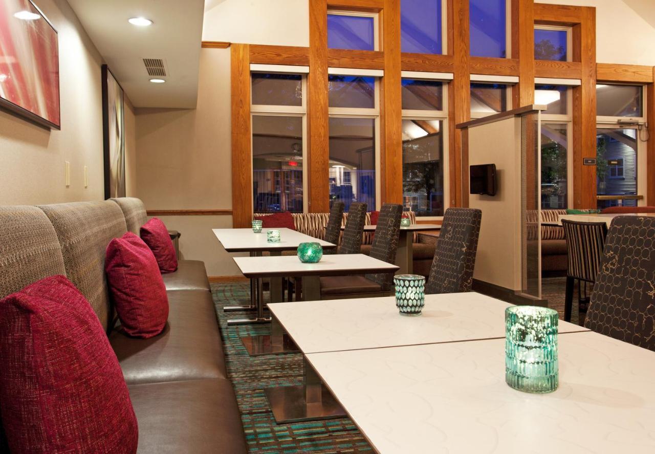 Residence Inn By Marriott Pittsburgh Airport Robinson Township Екстериор снимка