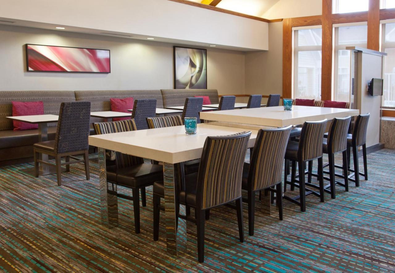 Residence Inn By Marriott Pittsburgh Airport Robinson Township Екстериор снимка